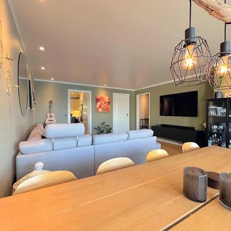 Beautiful Floor With Panorama View Апартаменты