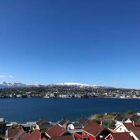 Апартаменты Beautiful Floor With Panorama View Hjorten