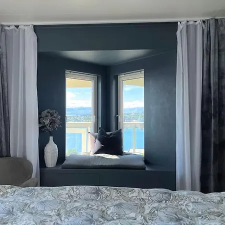 Beautiful Floor With Panorama View * Hjorten